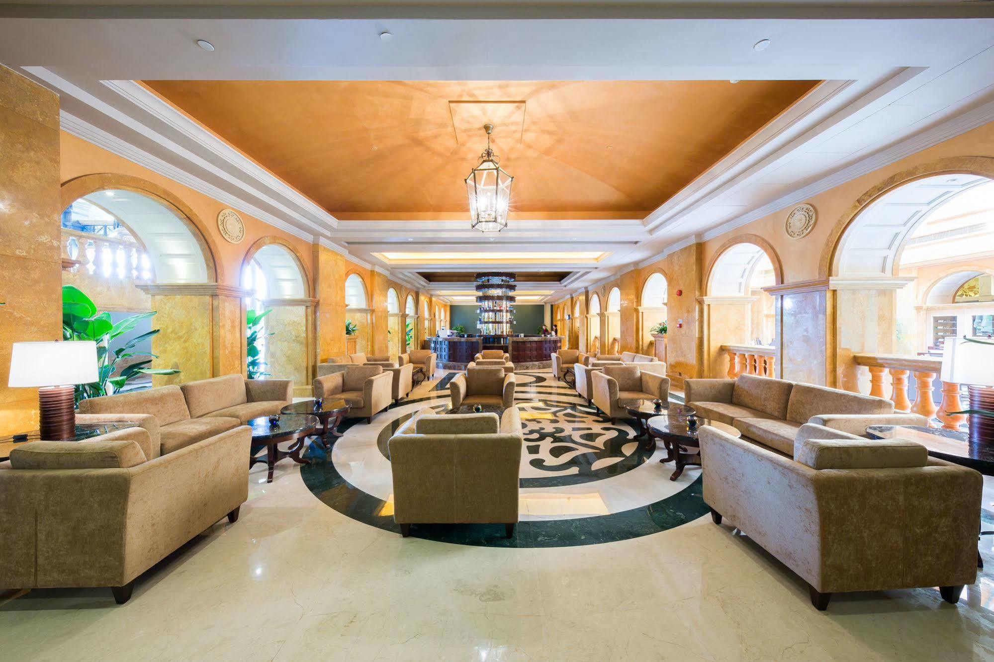 Malachite Hotel Dongguan Донгуан Екстериор снимка