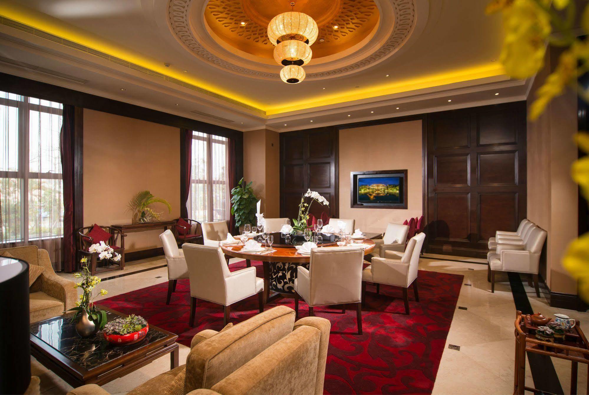Malachite Hotel Dongguan Донгуан Екстериор снимка