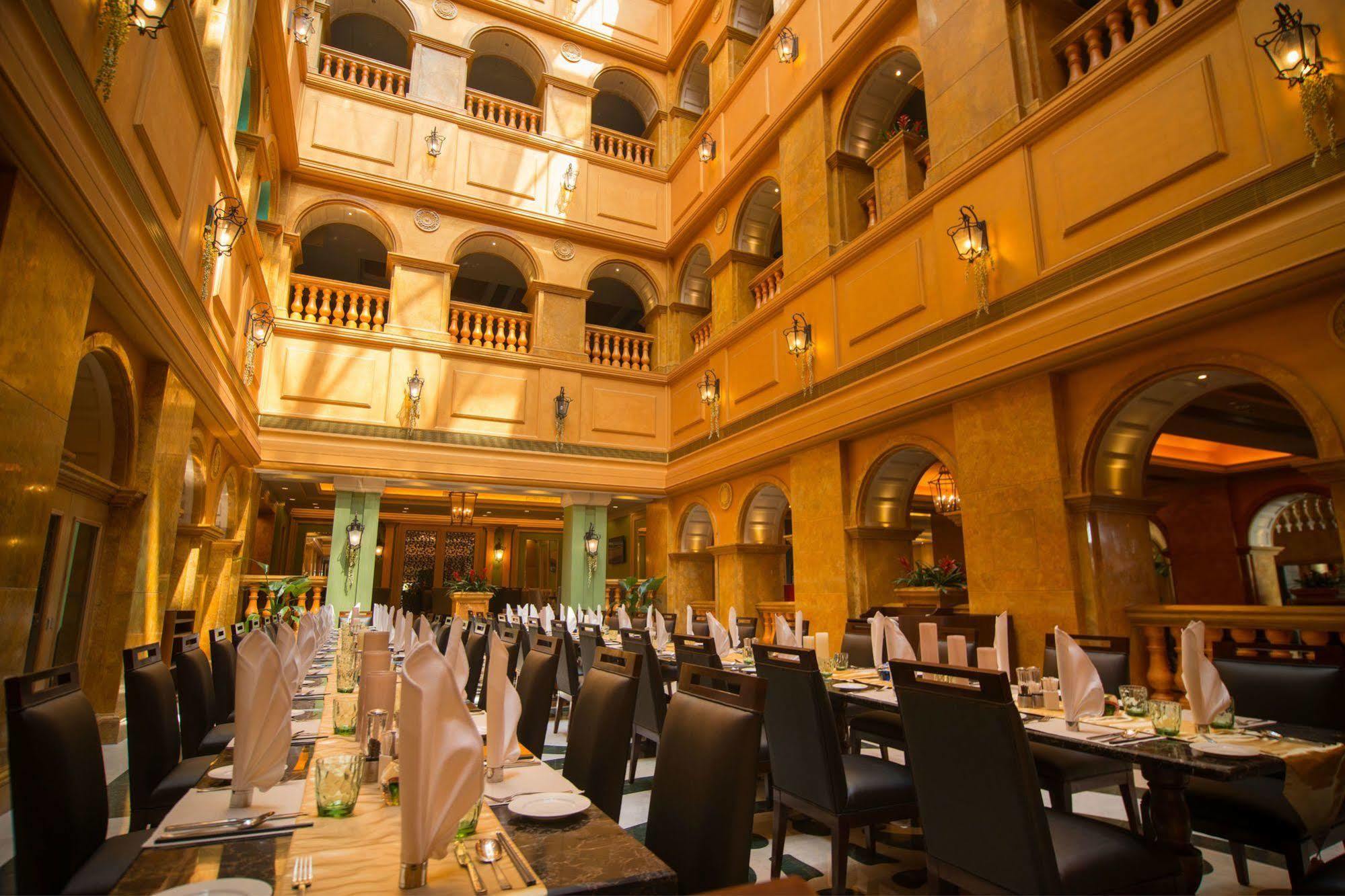 Malachite Hotel Dongguan Донгуан Екстериор снимка