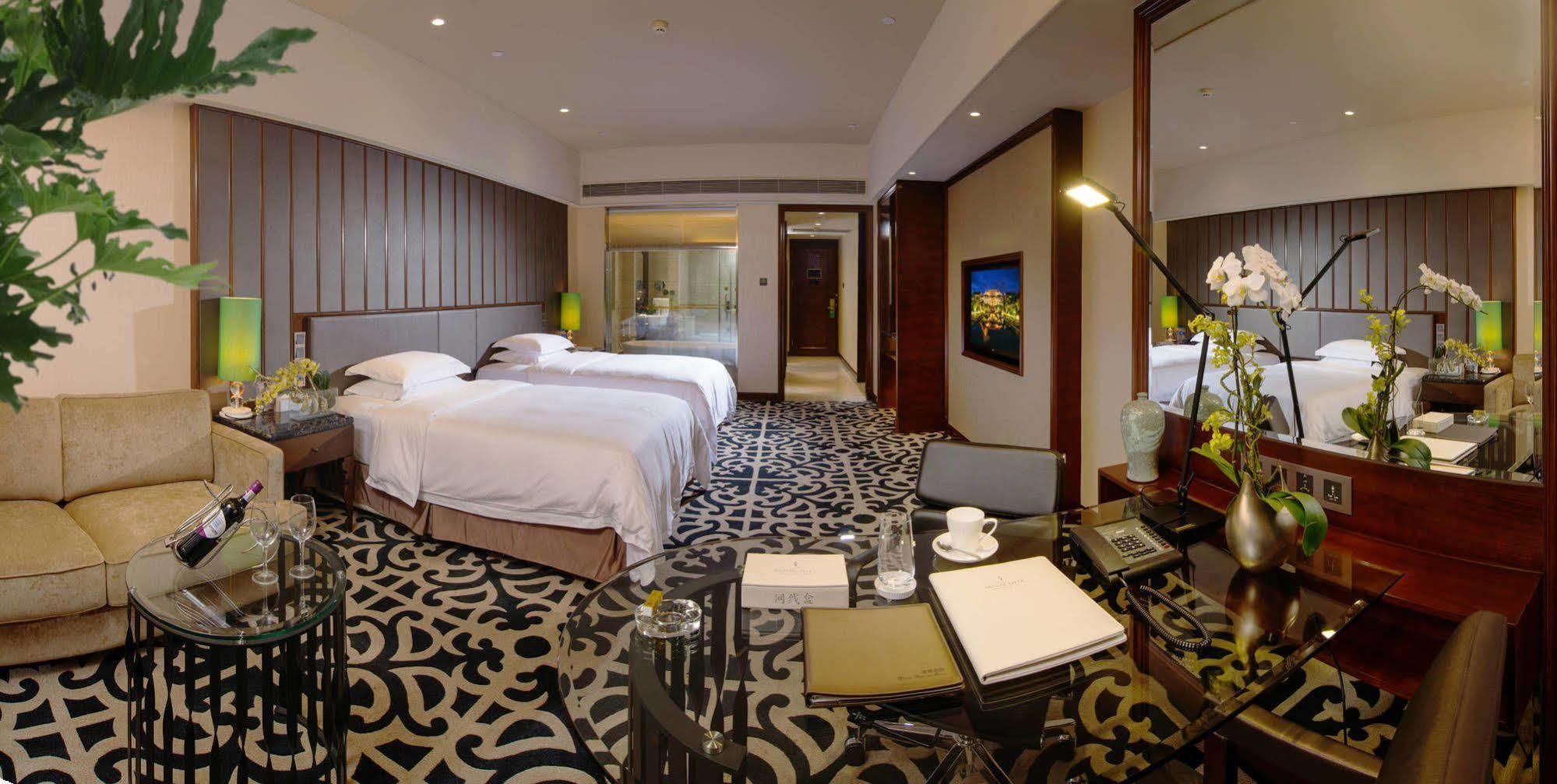Malachite Hotel Dongguan Донгуан Екстериор снимка