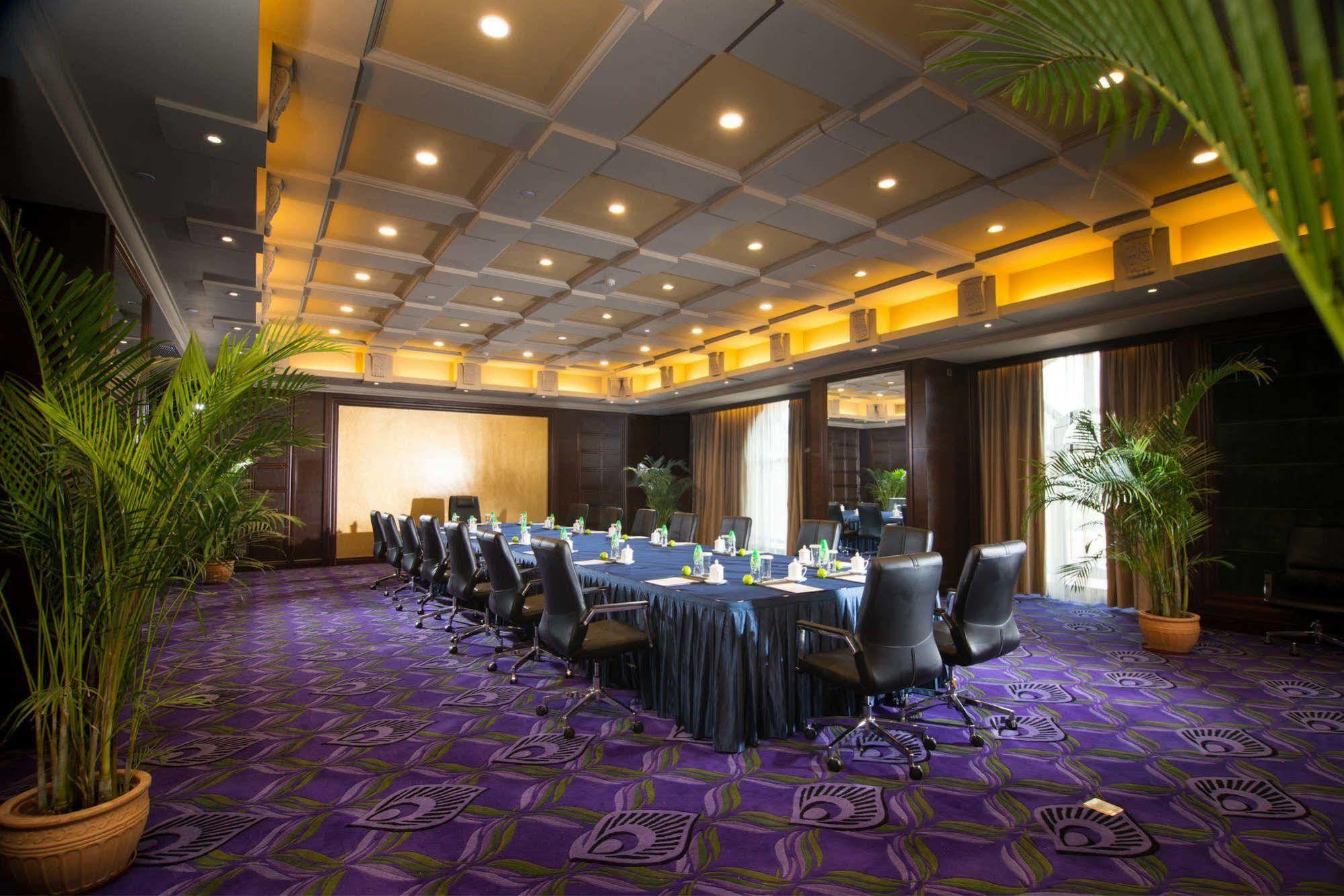 Malachite Hotel Dongguan Донгуан Екстериор снимка