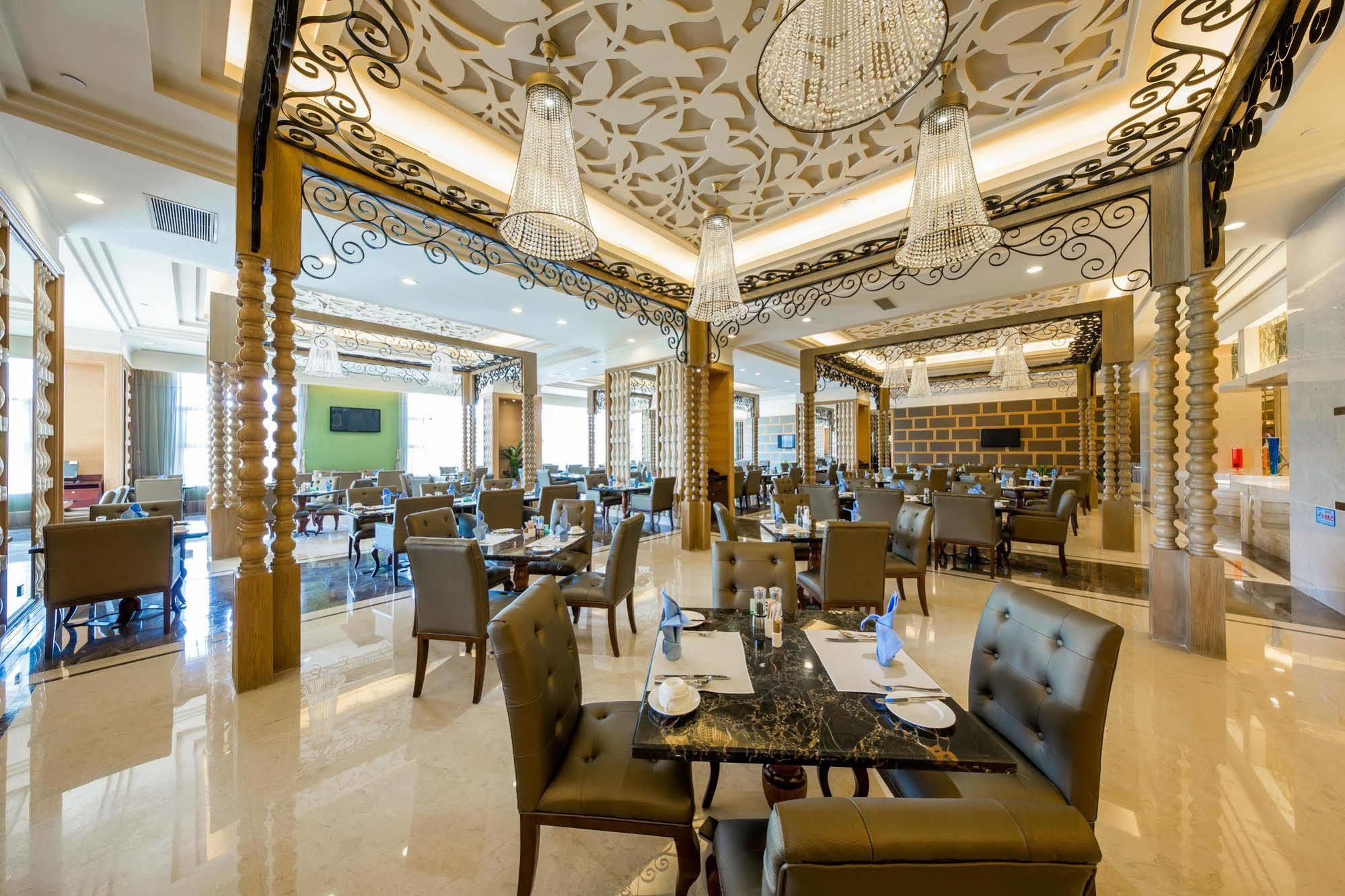 Malachite Hotel Dongguan Донгуан Екстериор снимка